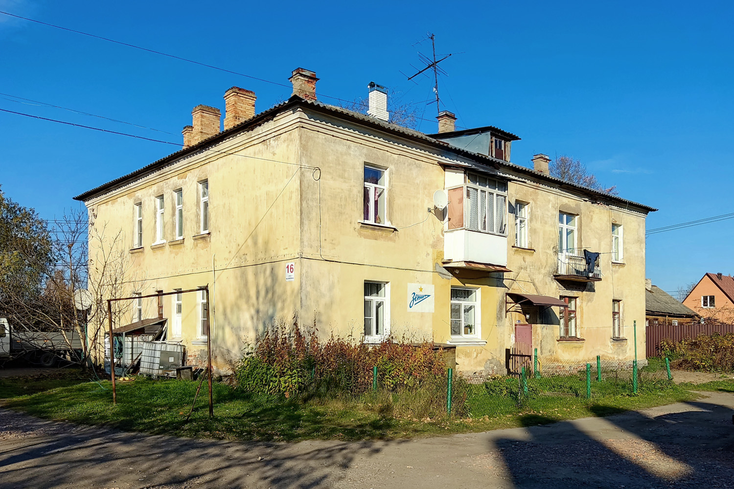 Krasny Bor, Улица Калинина, 16