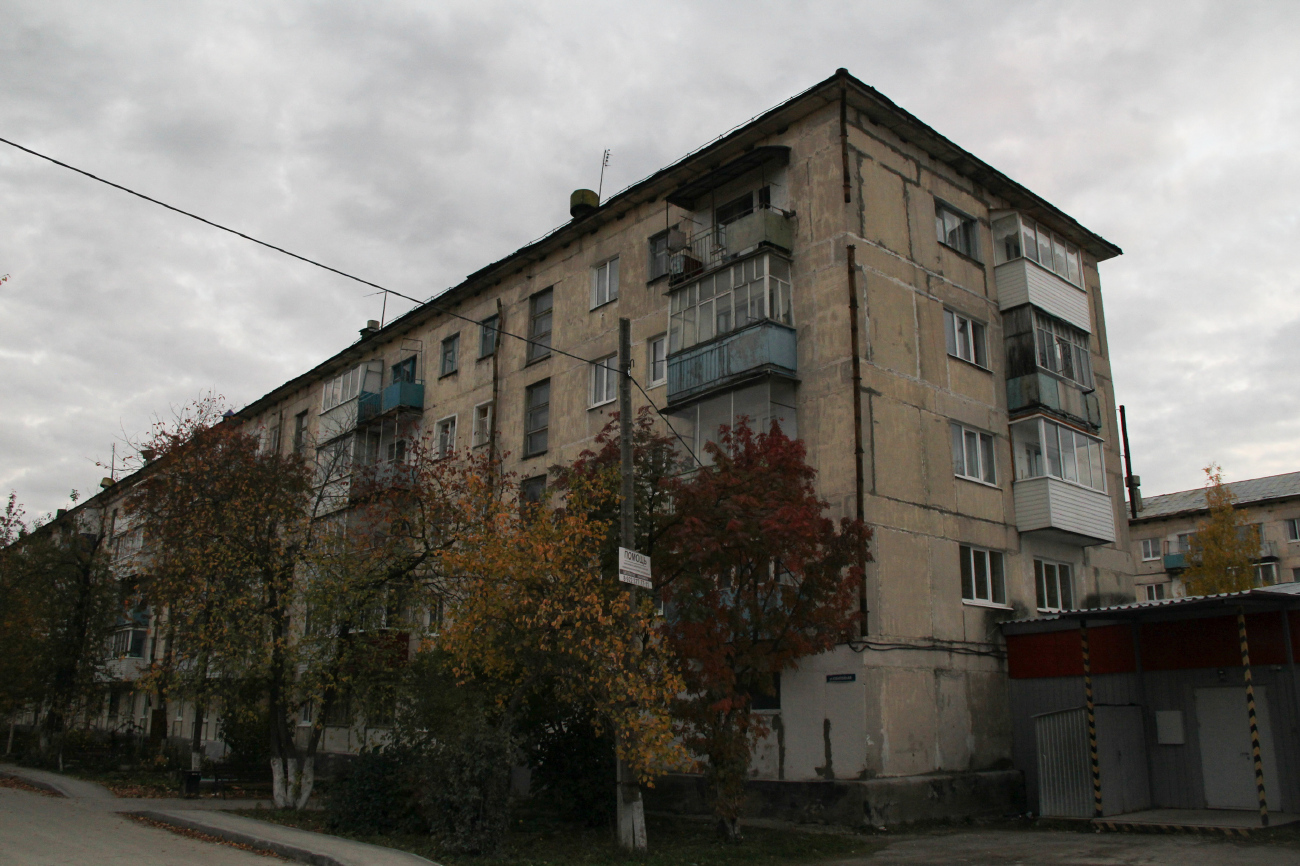 Alexandrovsky municipal district, other localities, пос. Карьер Известняк, Юбилейная улица, 1