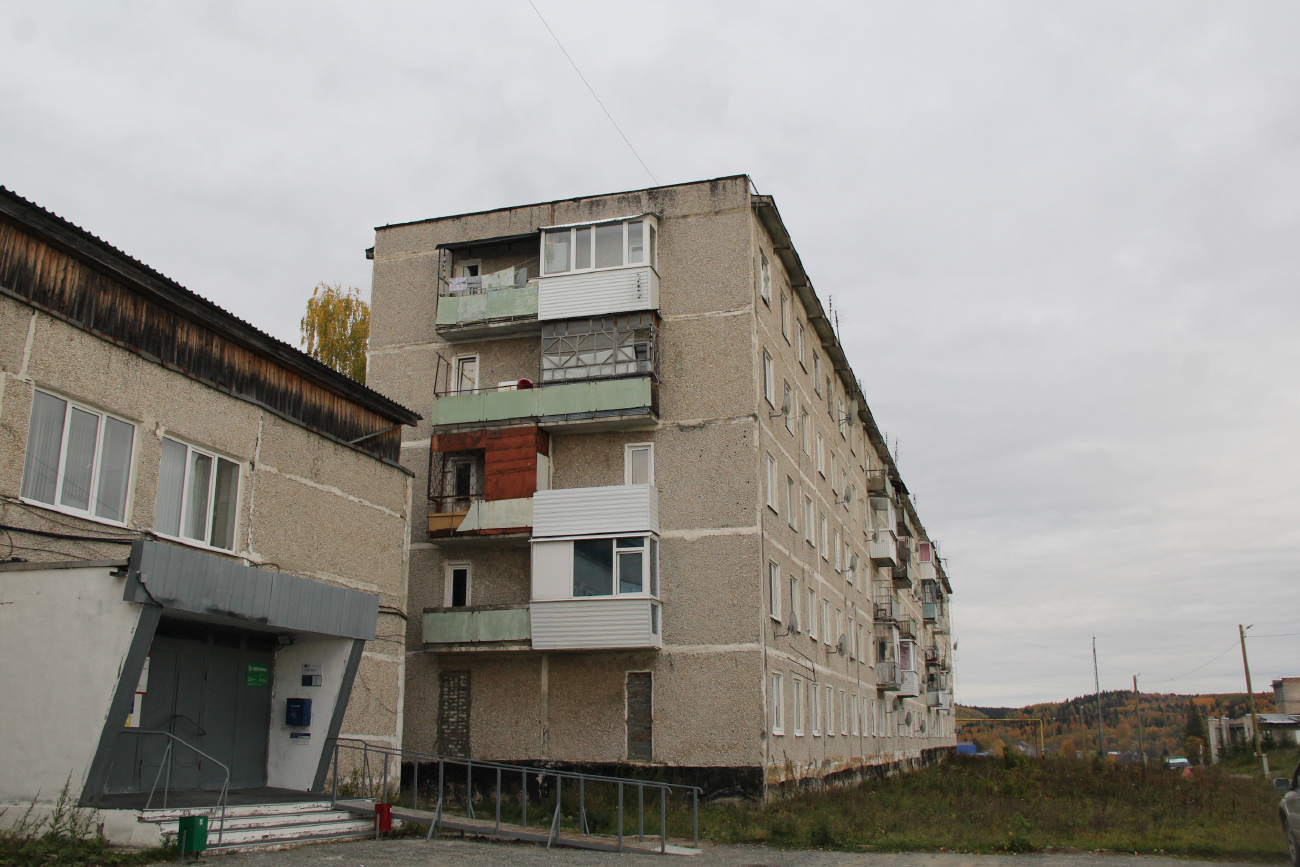 Alexandrovsky municipal district, other localities, Пос. Карьер Известняк, Улица Мира, 6