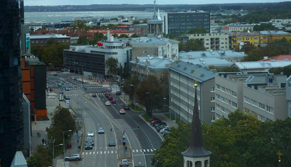 Tallinn, Liivalaia, 41; Tartu maantee, 24; Pronksi, 19